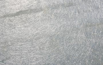 Hey Houses laminate fibreglass or shingles?